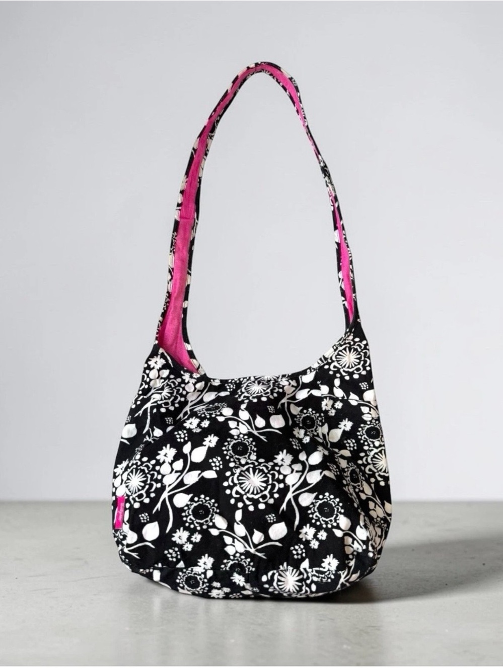 Thirty One 31 Retired Reversible Hobo Bag Crossbody Black White Hot Pink Floral